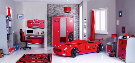 Кровать в виде машины для мальчиков и девочек: Как добавить изюминки в детскую комнату. (85+Фото). Особенности использования в интерьере