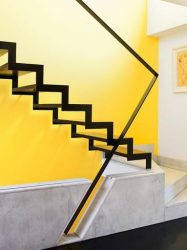 Лестница на второй этаж в частном доме. 290+ Фото Вариантов (деревянные, металлические, бетонные)