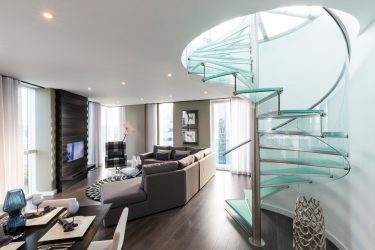 Лестница на второй этаж в частном доме. 290+ Фото Вариантов (деревянные, металлические, бетонные)