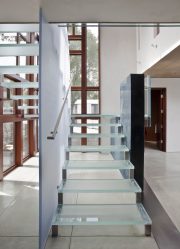 Лестница на второй этаж в частном доме. 290+ Фото Вариантов (деревянные, металлические, бетонные)