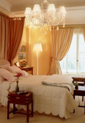 Люстры в интерьере спальни (190+ Фото) – Как выбрать яркий современный элемент дизайна для спокойной обстановки?