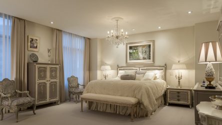 Люстры в интерьере спальни (190+ Фото) – Как выбрать яркий современный элемент дизайна для спокойной обстановки?