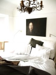 Люстры в интерьере спальни (190+ Фото) – Как выбрать яркий современный элемент дизайна для спокойной обстановки?