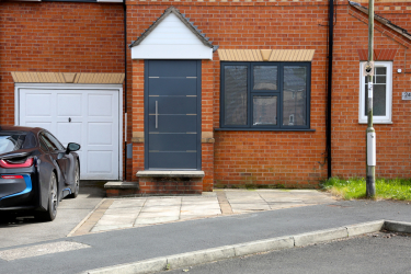 Современная входная металлическая дверь в дом. От выбора дизайна до отделки + 175 ФОТО