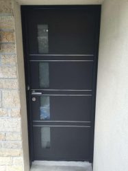 Современная входная металлическая дверь в дом. От выбора дизайна до отделки + 175 ФОТО