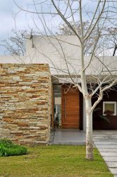 Современная входная металлическая дверь в дом. От выбора дизайна до отделки + 175 ФОТО