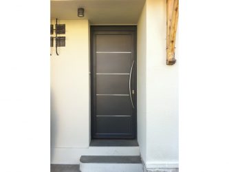 Современная входная металлическая дверь в дом. От выбора дизайна до отделки + 175 ФОТО