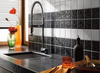 Мозаика на Фартук для кухни (175+ Фото): Современно, удобно, практично. Стекло, перламутр или металл?