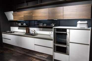 Создаем интерьер кухни в немецком стиле: Функциональность, Минимализм и Натуральность (245+Фото)