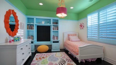 Стильные обои в детскую комнату для мальчиков. Даем ребенку возможность самовыразиться + 200 ФОТО