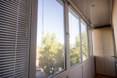 Остекление лоджий: Какое место оно занимает в дизайне помещения? Теплое, панорамное, безрамочное оформление. 145+ (Фото) уютных интерьеров