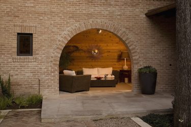 Фасадные материалы для наружной отделки дома. ТОП-6 видов облицовки с невероятным результатом + 225 ФОТО