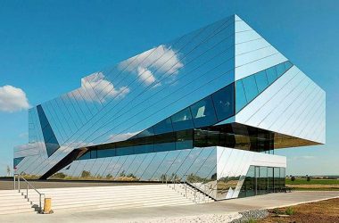 Фасадные материалы для наружной отделки дома. ТОП-6 видов облицовки с невероятным результатом + 225 ФОТО