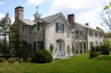 Фасадные материалы для наружной отделки дома. ТОП-6 видов облицовки с невероятным результатом + 225 ФОТО