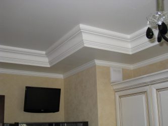 Потолочный плинтус: Как выбрать и приклеить?180+ (Фото) Дизайнов для разных потолков