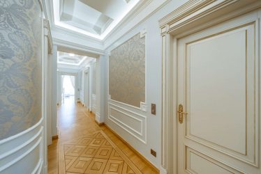 Потолочный плинтус: Как выбрать и приклеить?180+ (Фото) Дизайнов для разных потолков