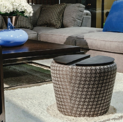 Пуфики для разных комнат как оригинальный предмет интерьера – варианты, советы, 235+ (Фото). Роскошное и практичное дополнение