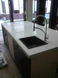 Каменные раковины — Красивое дополнение кухни. 175+(Фото) круглых, квадратных и угловых. Выбираем вместе с нами