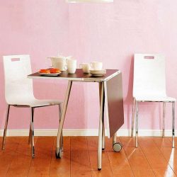 Раскладной кухонный стол (маленький, овальный, стеклянный): Как выбрать? Куда поставить? Как украсить?