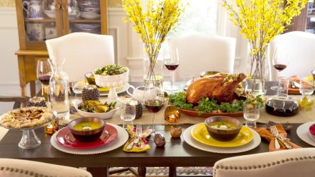 Сервировка праздничного стола (+280 Фото) в домашних условиях: Технология и правила организации красивых застолий