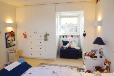 Шкаф в детской комнате: Как не ошибиться с выбором? 205+ (Фото) дизайна с вариантами (шкаф купе, угловые, встроенные)