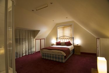 Дизайн Спальни на мансарде — Удивительные идеи: 200+ (Фото) Интерьеров в Современном стиле