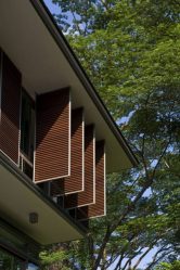 Удачные примеры преображения фасада дома при помощи ставень для окон (деревянные, металлические, пластиковые). Делаем просто и красиво (+Отзывы)