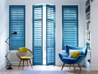 Удачные примеры преображения фасада дома при помощи ставень для окон (деревянные, металлические, пластиковые). Делаем просто и красиво (+Отзывы)