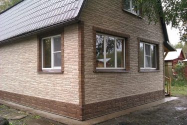 Цокольный сайдинг: Особенности материала. 180+(Фото) наружной отделки своими руками (камень, пластик, дерево)