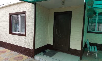 Цокольный сайдинг: Особенности материала. 180+(Фото) наружной отделки своими руками (камень, пластик, дерево)