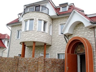 Цокольный сайдинг: Особенности материала. 180+(Фото) наружной отделки своими руками (камень, пластик, дерево)