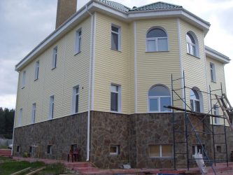 Цокольный сайдинг: Особенности материала. 180+(Фото) наружной отделки своими руками (камень, пластик, дерево)