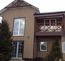 Цокольный сайдинг: Особенности материала. 180+(Фото) наружной отделки своими руками (камень, пластик, дерево)