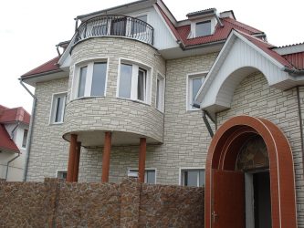 Цокольный сайдинг: Особенности материала. 180+(Фото) наружной отделки своими руками (камень, пластик, дерево)