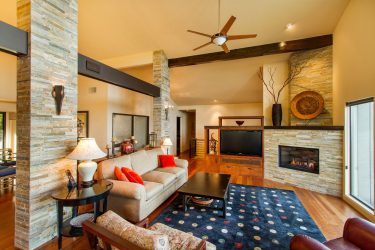 Внутренняя отделка под декоративный камень и кирпич (панели, плитка). Секреты «сильного» интерьера + 215 ФОТО