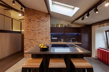 Внутренняя отделка под декоративный камень и кирпич (панели, плитка). Секреты «сильного» интерьера + 215 ФОТО