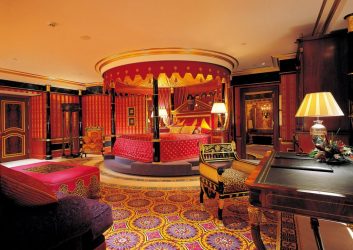 Оформление в восточном стиле: Изящество и восторг в интерьере. 215+ (Фото) утонченного дизайна (в кухне, гостиной, спальне)