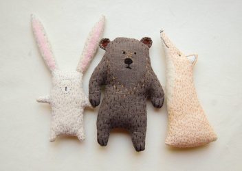 Игрушки из ниток или как порадовать ребенка из ничего: 155+(Фото) уникальных и красивых поделок созданных своими руками с мастер-классами (мягких, на елку, из шариков)