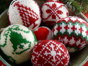 Игрушки из ниток или как порадовать ребенка из ничего: 155+(Фото) уникальных и красивых поделок созданных своими руками с мастер-классами (мягких, на елку, из шариков)