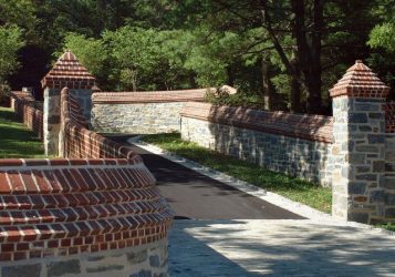 Заборы для частных домов и приусадебных территорий (+390 Фото Идей). Красивые ограждения и критерии выбора