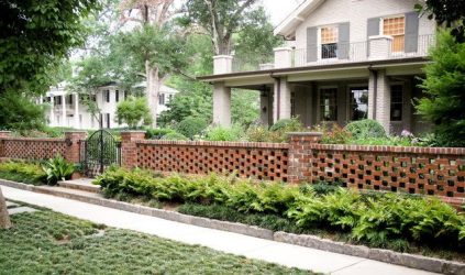 Заборы для частных домов и приусадебных территорий (+390 Фото Идей). Красивые ограждения и критерии выбора