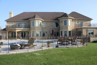 Заборы для частных домов и приусадебных территорий (+390 Фото Идей). Красивые ограждения и критерии выбора