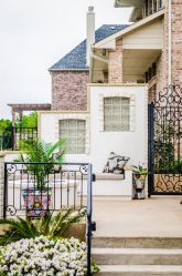 Заборы для частных домов и приусадебных территорий (+390 Фото Идей). Красивые ограждения и критерии выбора