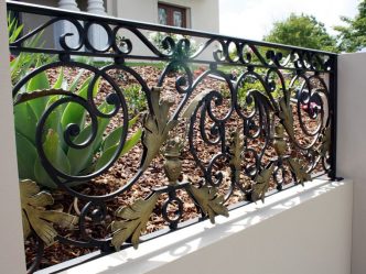 Заборы для частных домов и приусадебных территорий (+390 Фото Идей). Красивые ограждения и критерии выбора