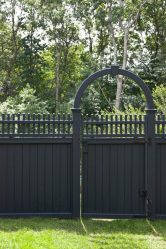 Заборы для частных домов и приусадебных территорий (+390 Фото Идей). Красивые ограждения и критерии выбора