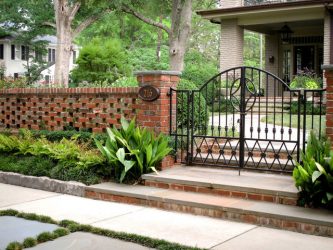 Заборы для частных домов и приусадебных территорий (+390 Фото Идей). Красивые ограждения и критерии выбора