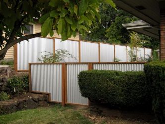 Заборы для частных домов и приусадебных территорий (+390 Фото Идей). Красивые ограждения и критерии выбора