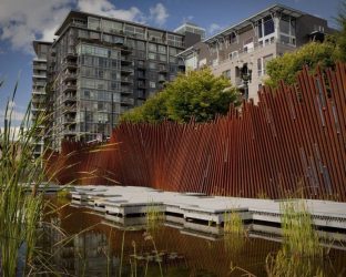 Заборы для частных домов и приусадебных территорий (+390 Фото Идей). Красивые ограждения и критерии выбора