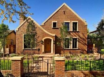 Заборы для частных домов и приусадебных территорий (+390 Фото Идей). Красивые ограждения и критерии выбора