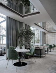 Зеркальный потолок: Особенности интерьерного решения (в ванной, гостиной, прихожей). Блестящая отделка для эффектного дизайна